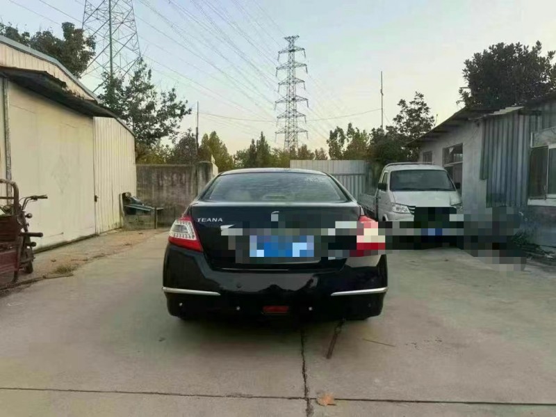 青島11年日產天籟9