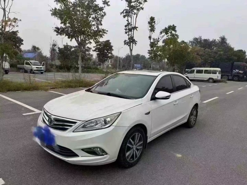 菏澤15年長安汽車逸動2
