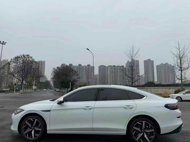 成都24年大眾凌渡7