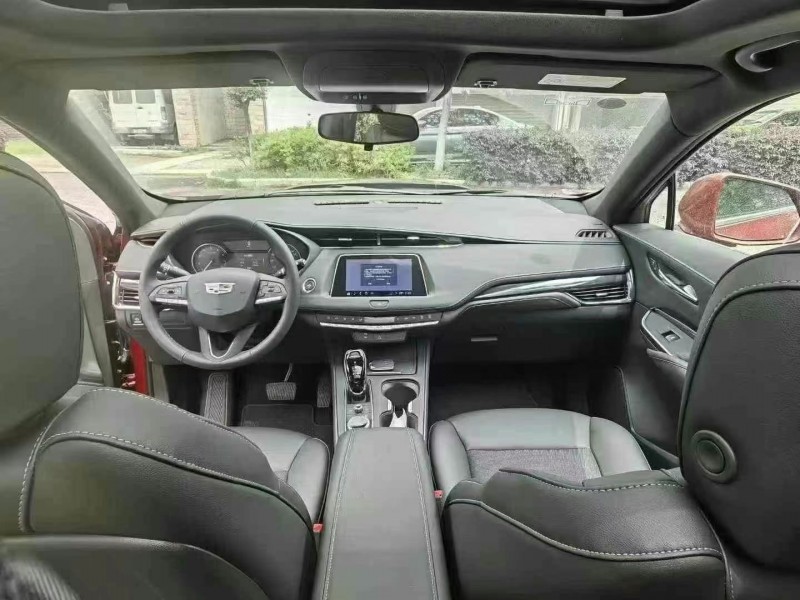 武漢23年凱迪拉克XT44