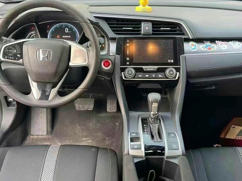 青岛16年本田思域4