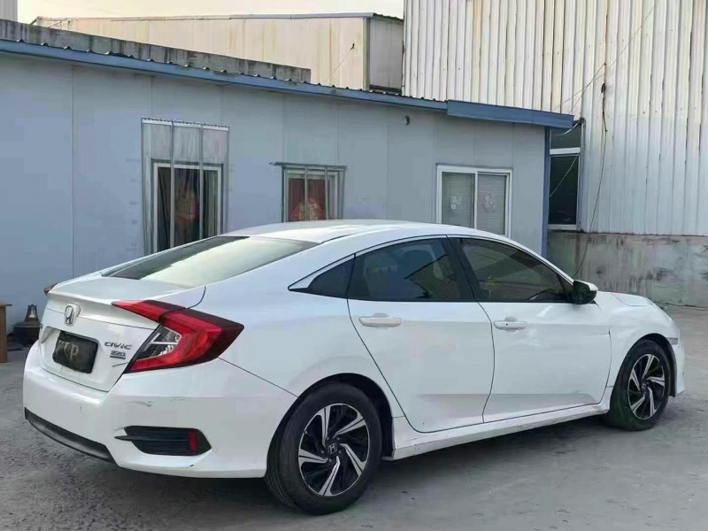 青岛16年本田思域7