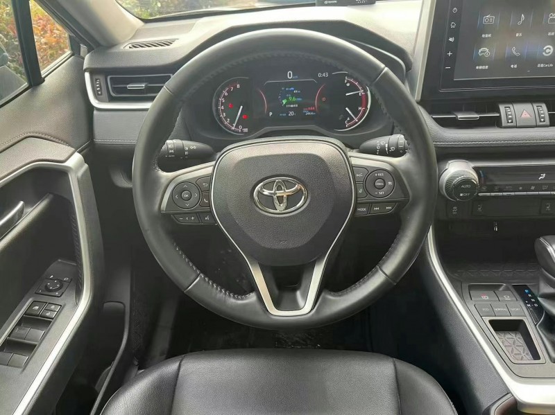 广州20年丰田RAV4荣放8