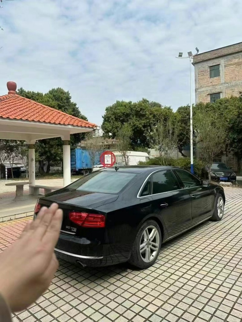 广州13年奥迪A8L5