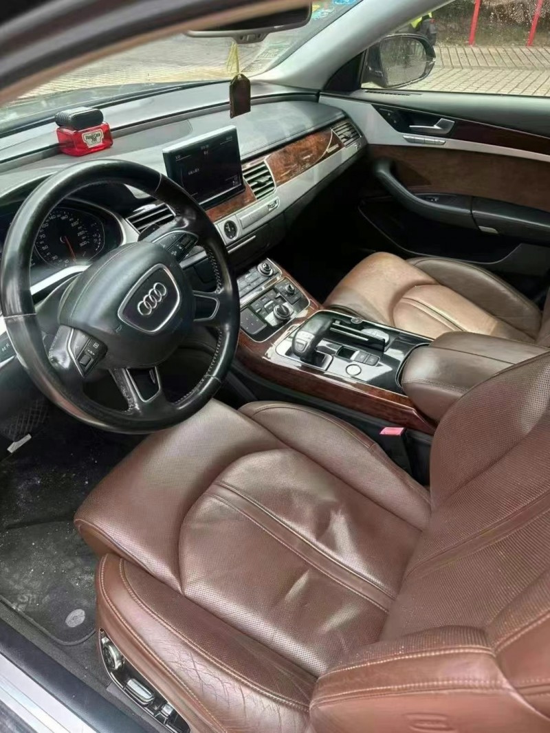 广州13年奥迪A8L6