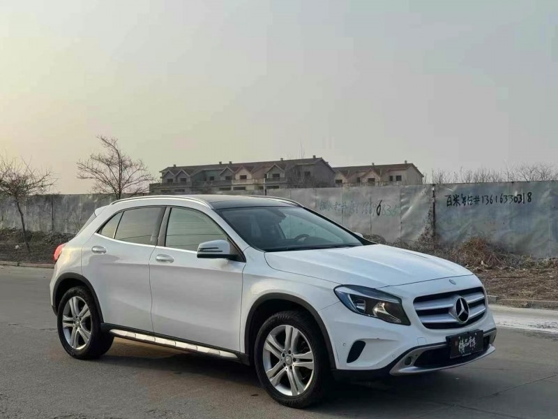 济宁16年奔驰GLA3