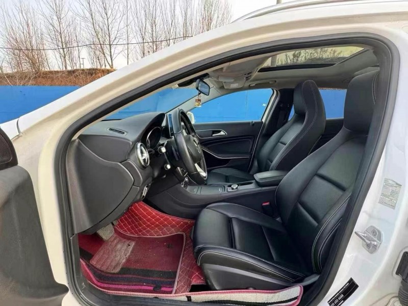 济宁16年奔驰GLA5