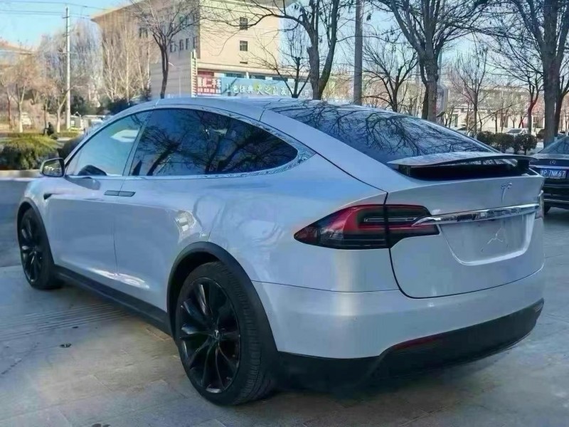菏澤17年特斯拉MODEL X8