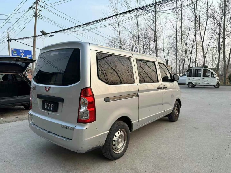 徐州20年五菱汽車榮光8