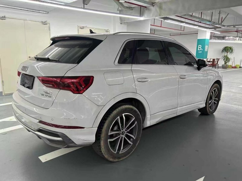 广州22年奥迪Q33