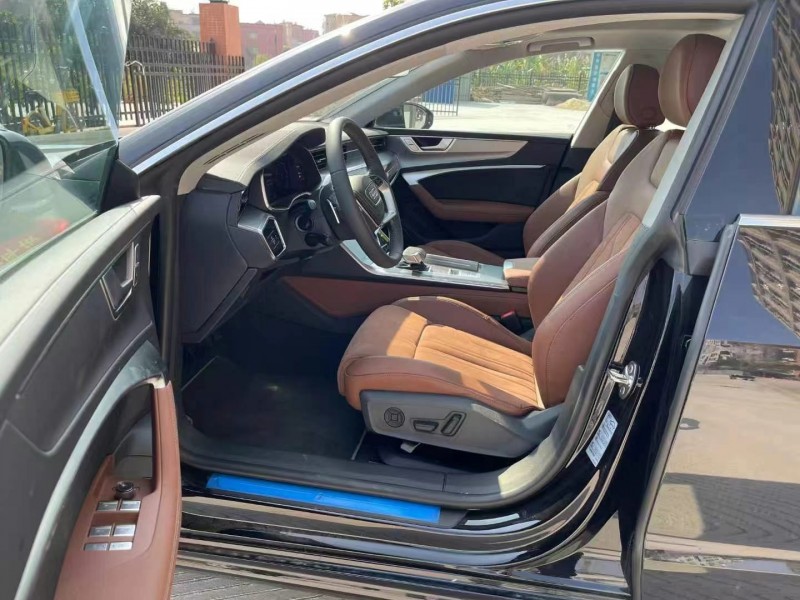 广州25年奥迪A7L8