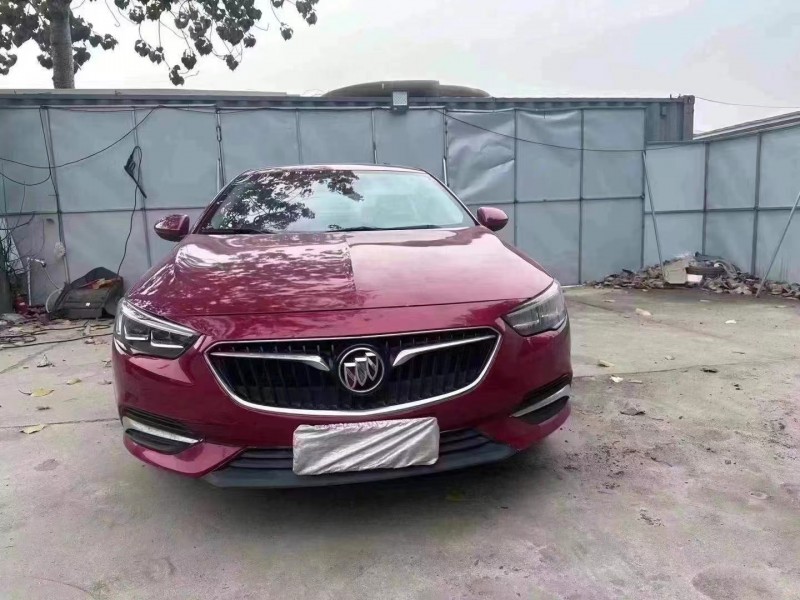 青岛18年别克君威1