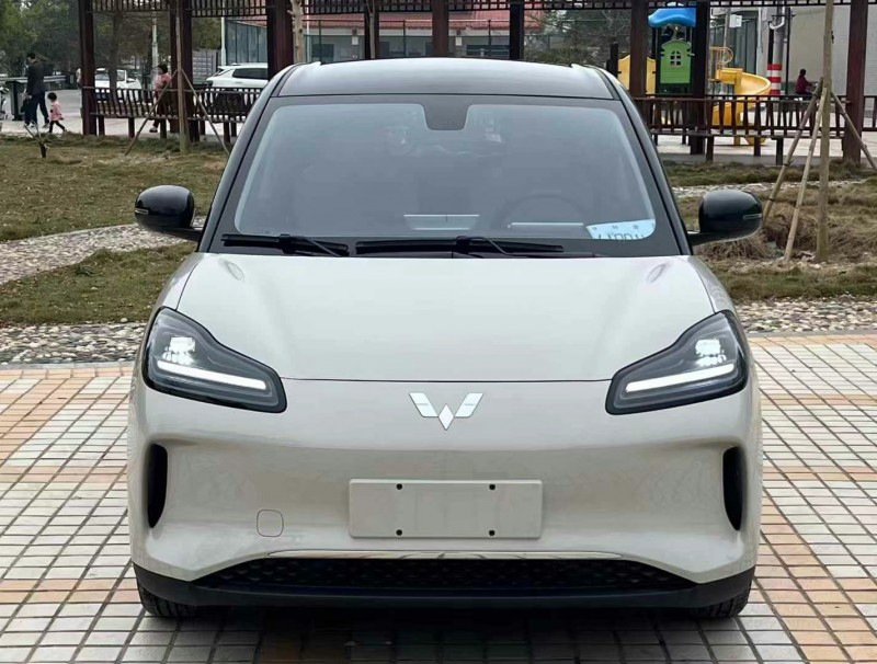 汕頭25年五菱汽車繽果1
