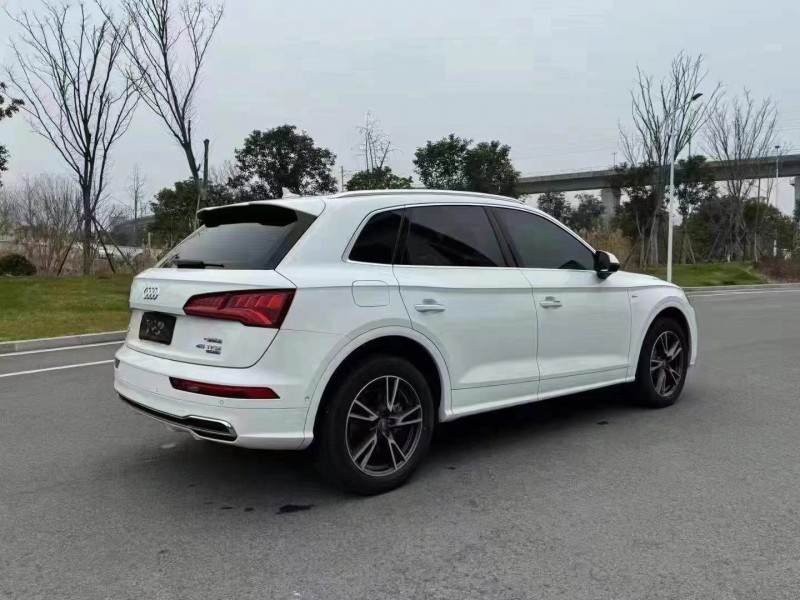 臺州20年奧迪Q56