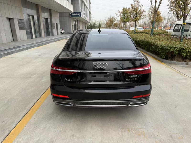 济宁21年奥迪A6L9