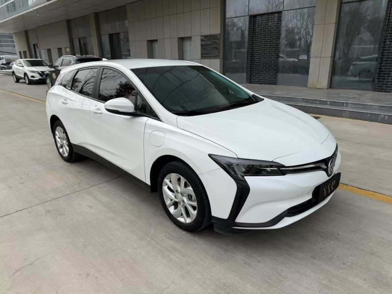 济宁24年别克微蓝3