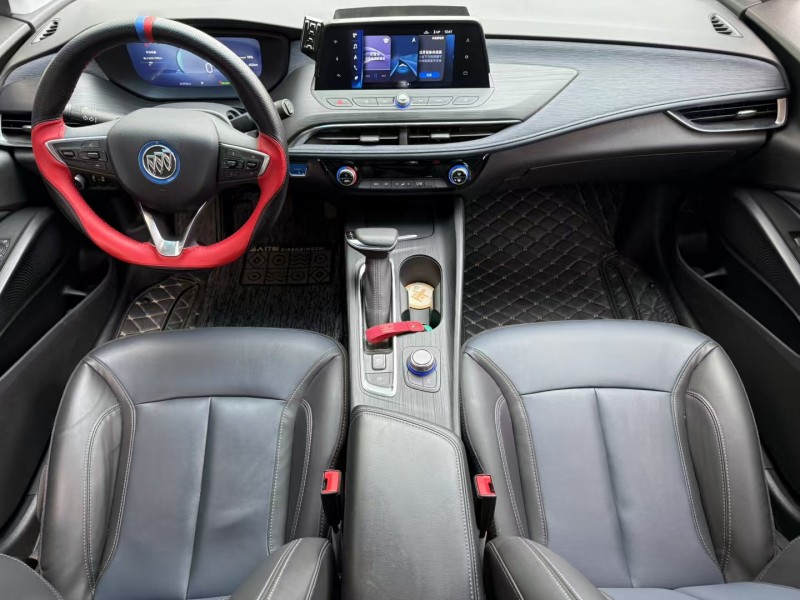 济宁24年别克微蓝4