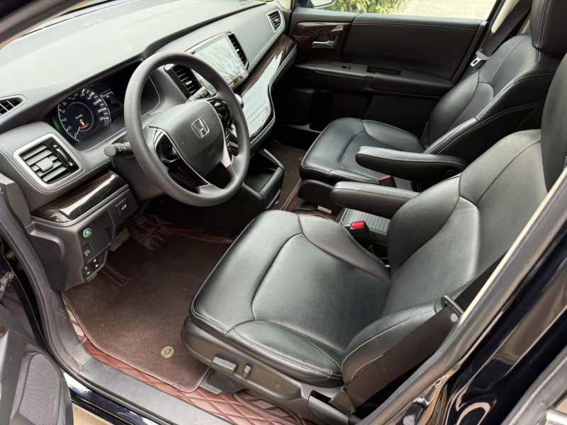 济宁21年本田奥德赛5