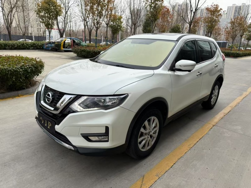 濟寧18年日產奇駿2