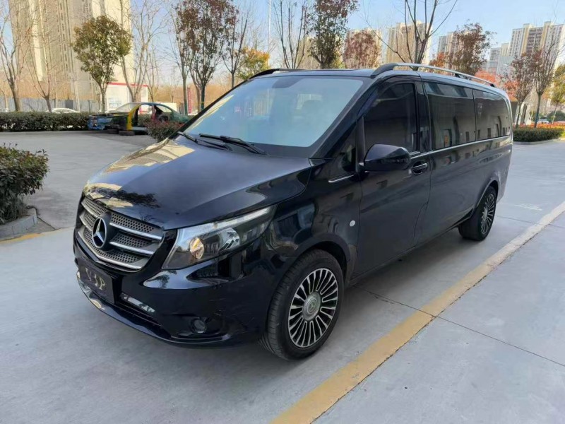 济宁19年奔驰威霆2