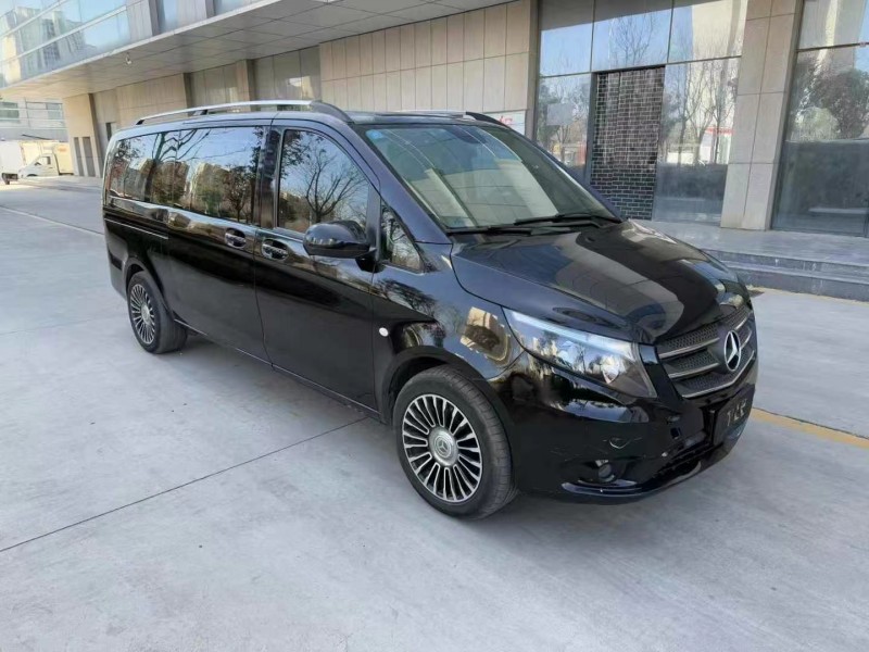 济宁19年奔驰威霆3