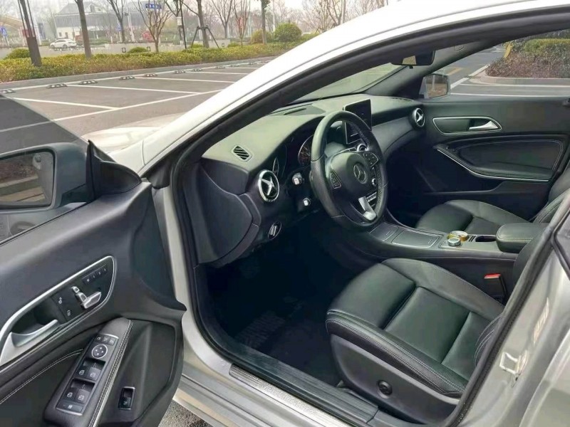 徐州18年奔驰CLA6