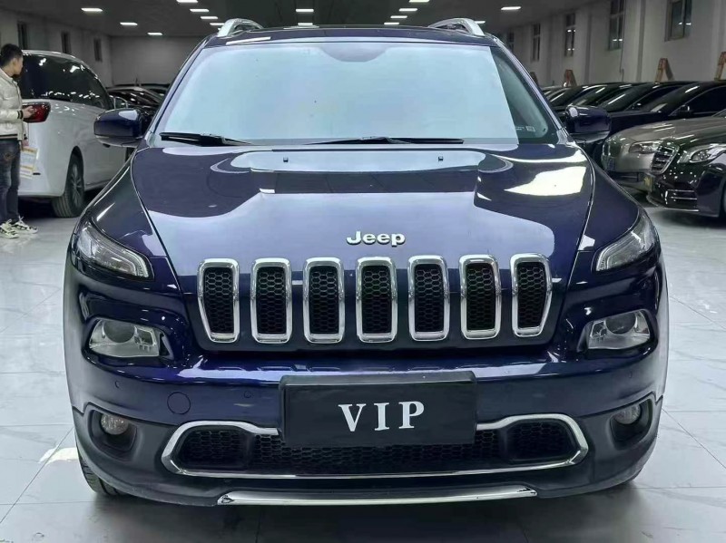 廊坊17年Jeep自由光1
