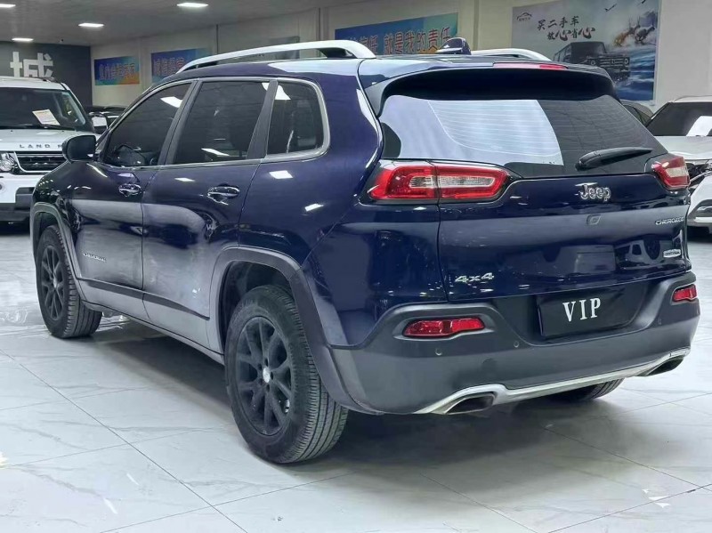 廊坊17年Jeep自由光4