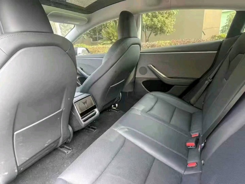 襄陽24年特斯拉MODEL 34