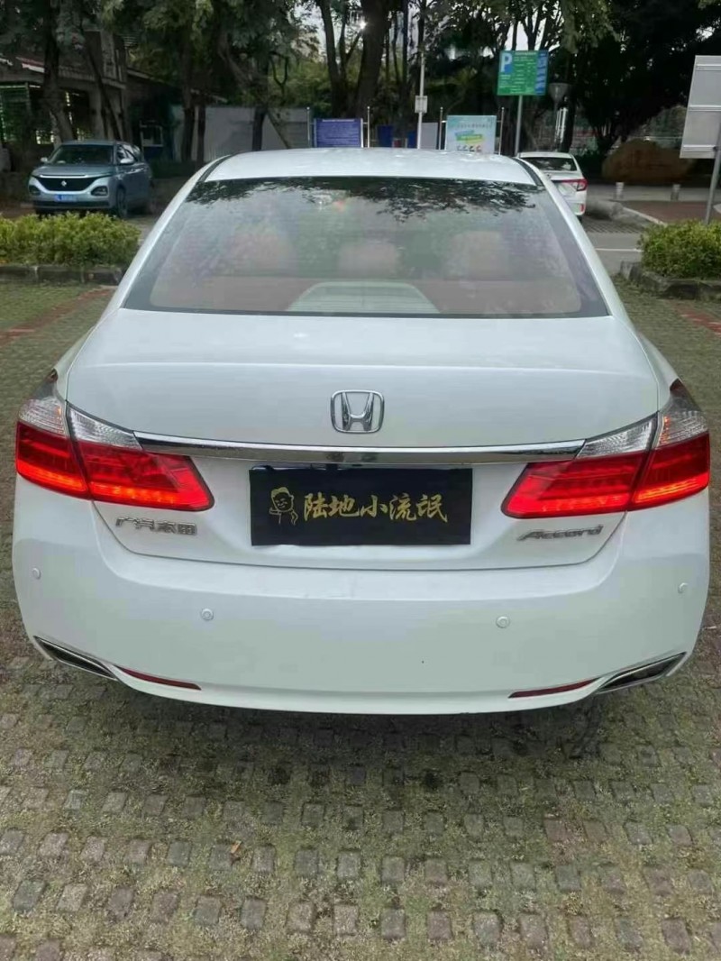 东莞16年本田雅阁4