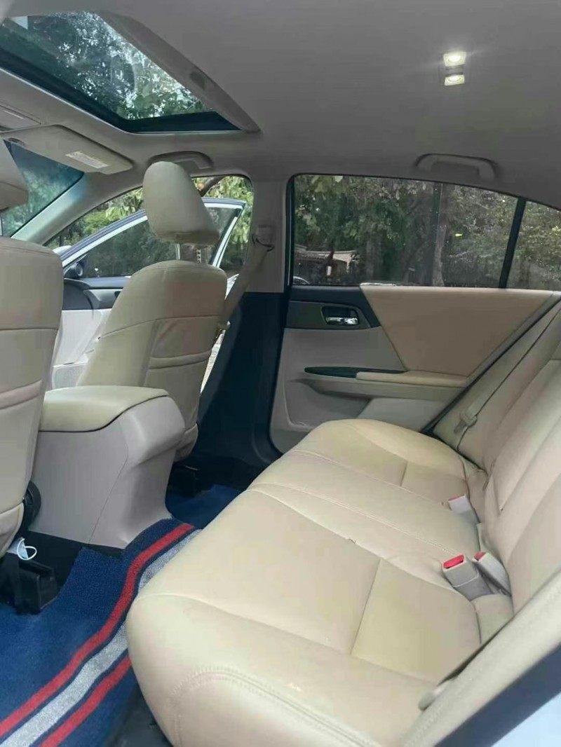 东莞16年本田雅阁5