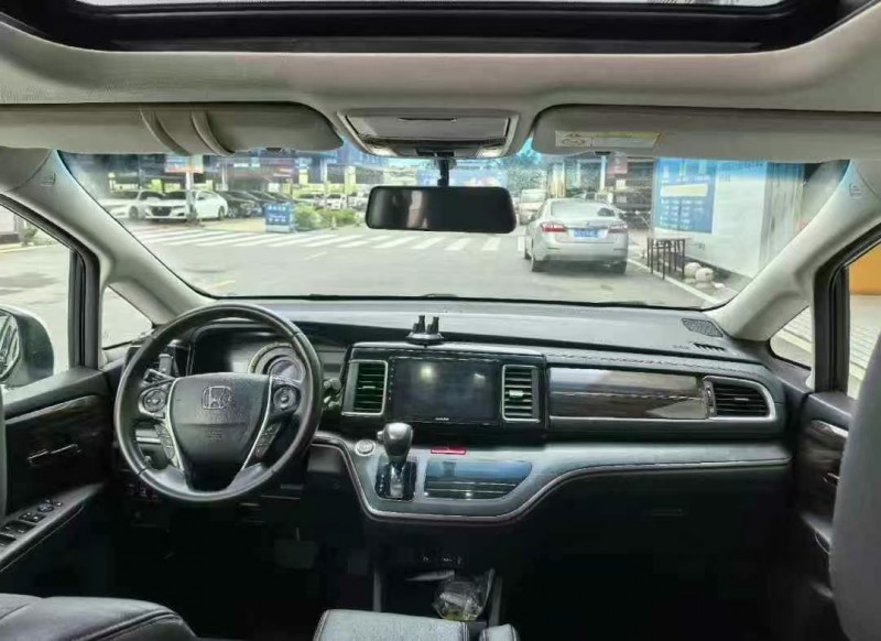 广州16年本田艾力绅4