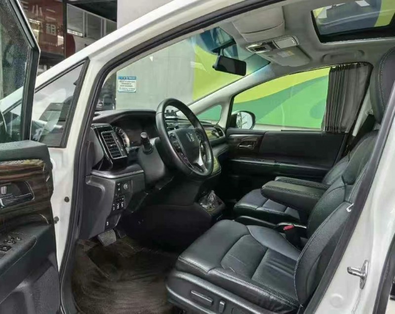 广州16年本田艾力绅5