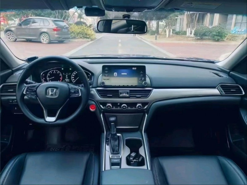 徐州21年本田雅阁4