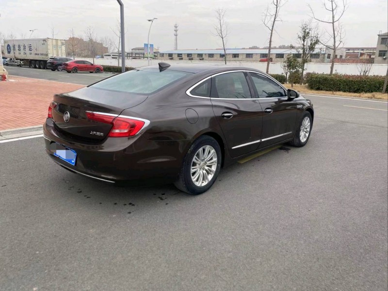 徐州17年别克君越4