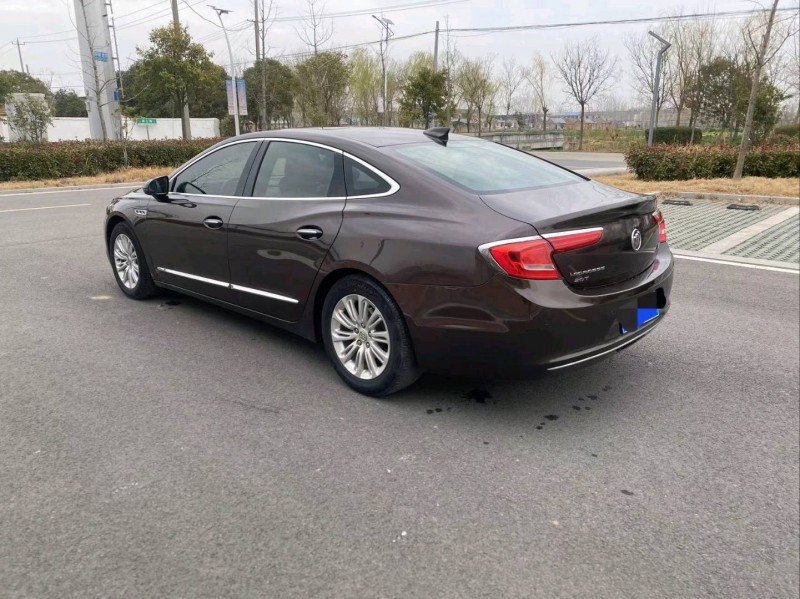 徐州17年别克君越5