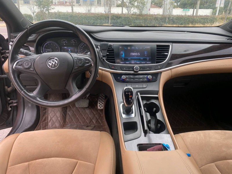 徐州17年别克君越8