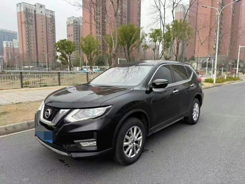 武漢19年日產奇駿3
