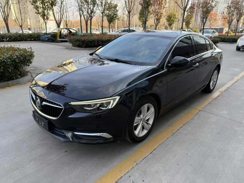 济宁18年别克君威3