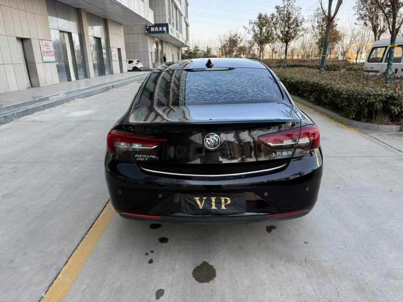 济宁18年别克君威9