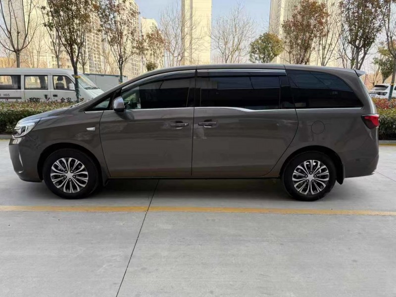 济宁21年别克GL87