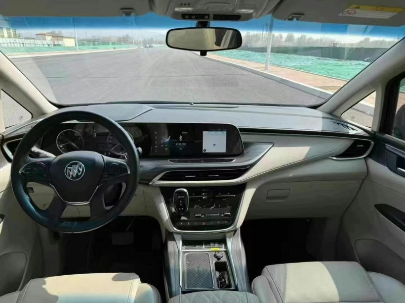 青岛22年别克GL84