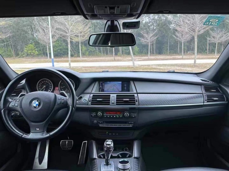 广州14年宝马X67