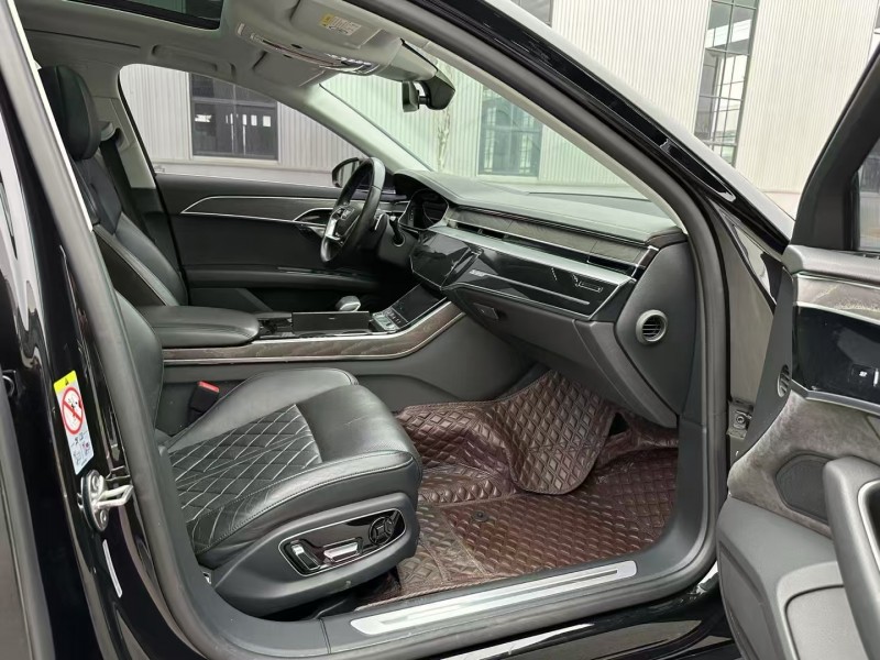 徐州21年奥迪A8L5