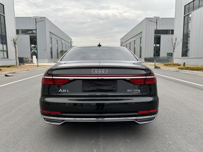 徐州21年奥迪A8L9