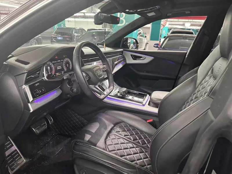 广州20年奥迪Q84