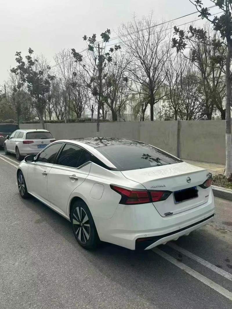 阜陽23年日產天籟4