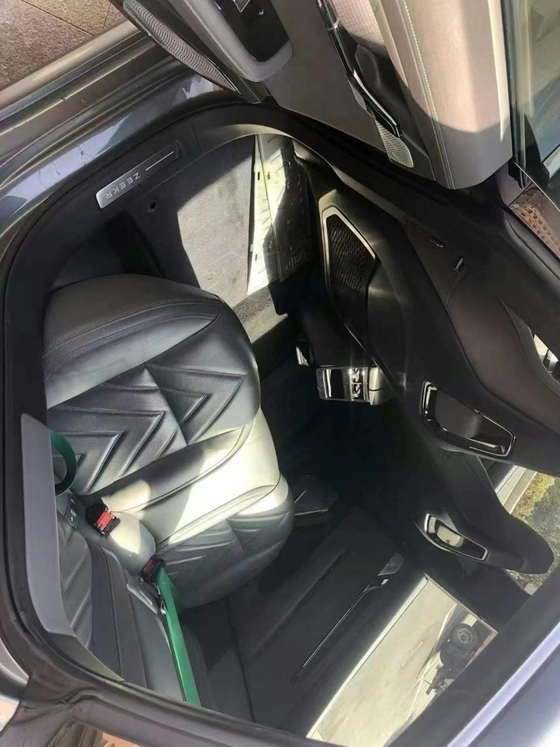 威海22年極氪汽車0016