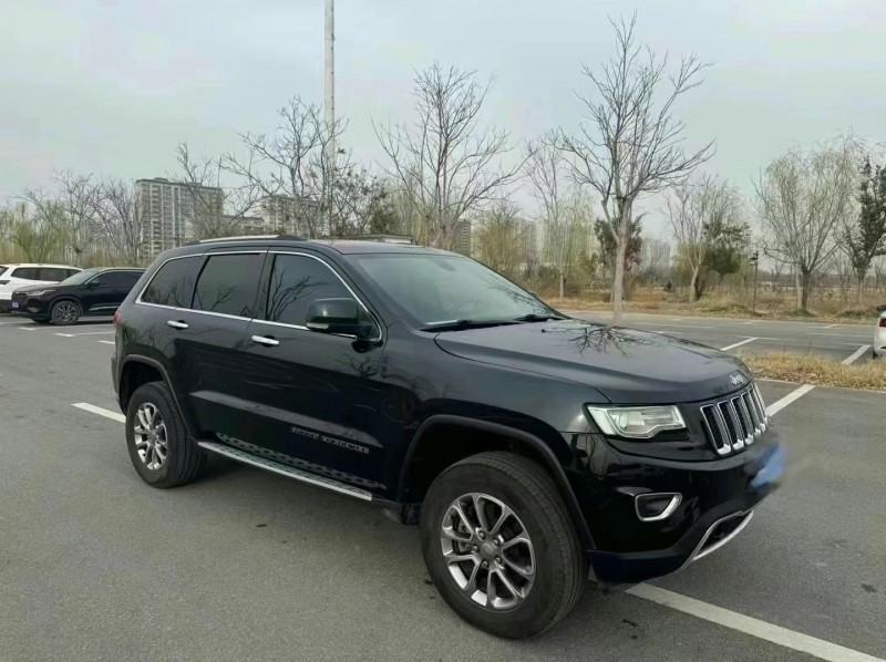 濟寧15年Jeep大切諾基2