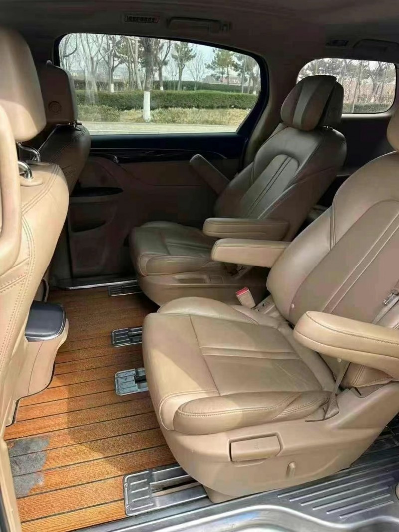 青岛18年别克GL86